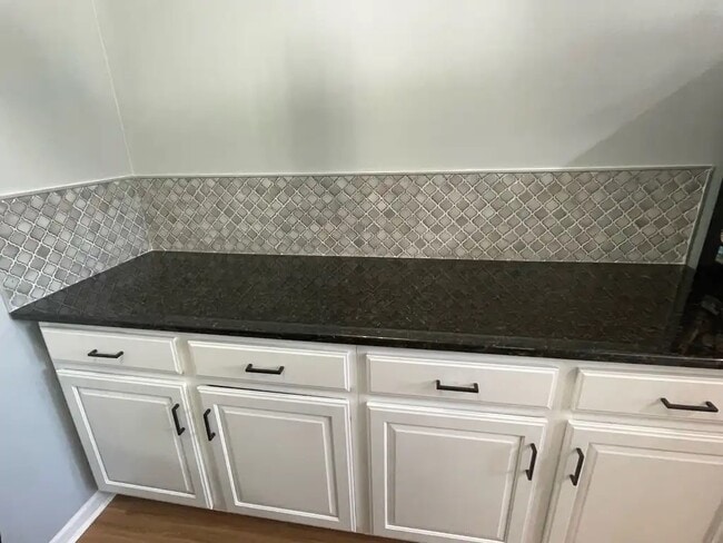 Building Photo - 109 Prosperity Ave SE Unit E