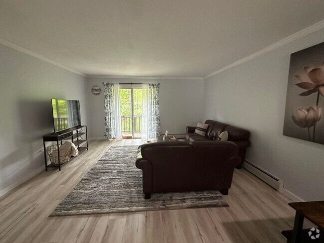 Building Photo - 60 Brookside Dr Unit 3 Rental