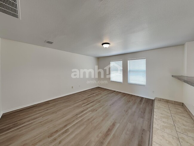 Photo - 4916 Water Ridge Ln