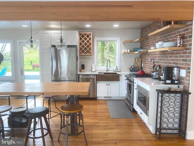 Photo - 3550 Bay View Dr