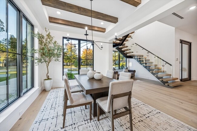 Photo - 431 W 30th St