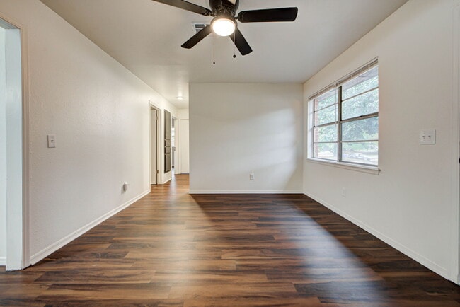 Photo - 1333 E Brooks St