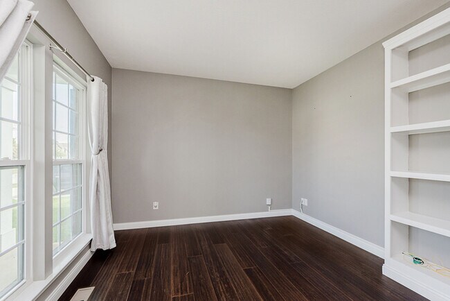 Photo - 1143 Hampton Dr