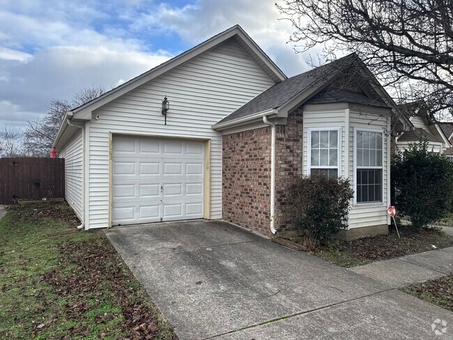 Building Photo - A 3bed/2bath Near Nashville Rental