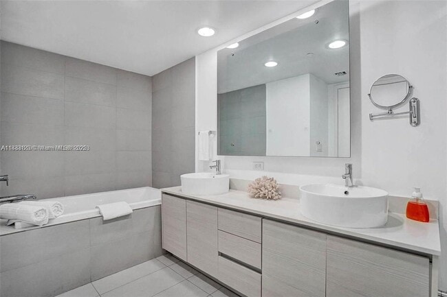 Photo - 2600 E Hallandale Beach Blvd