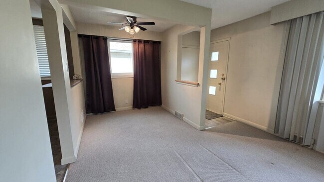 Photo - 971 Calrossie Blvd