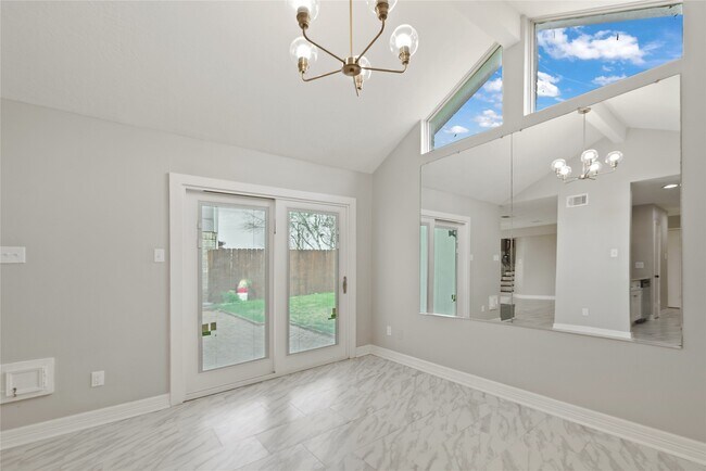 Photo - 8818 Vinkins Rd