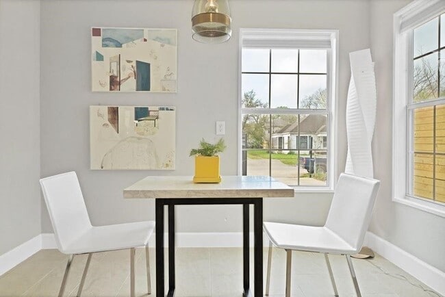 Photo - 4521 Normandy Way