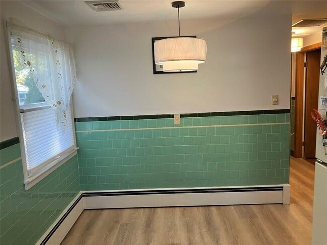 Photo - 56 Partition St