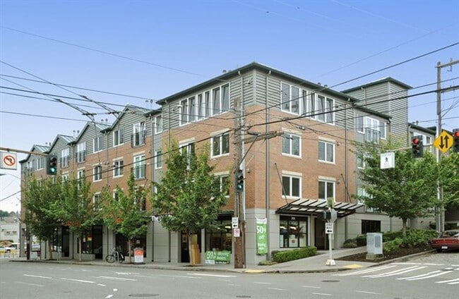 Building Photo - 2Bd/1Ba Seattle Condo Unit 205