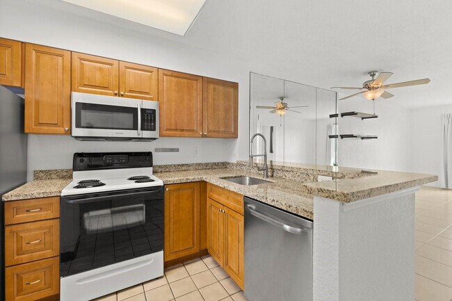 Photo - 2106 S Cypress Bend Dr Unit 506