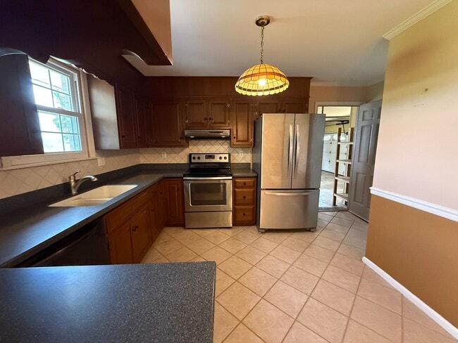 Photo - 7 Lantern Ave