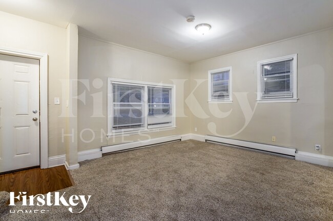 Photo - 709 Porter St