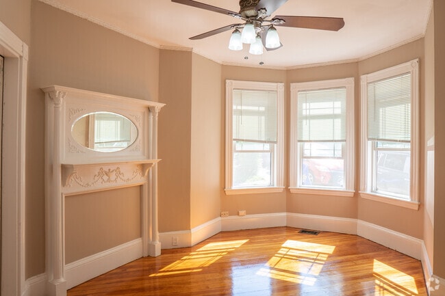 Building Photo - 3 Parker Hill Ter Unit 1 Rental
