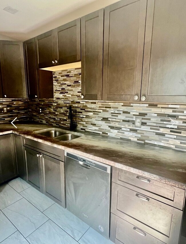 Photo - 700 Market St Unidad A