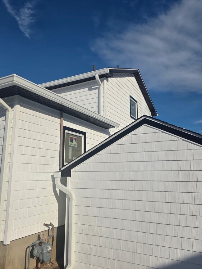 Photo - 595 Kingfisher Cir