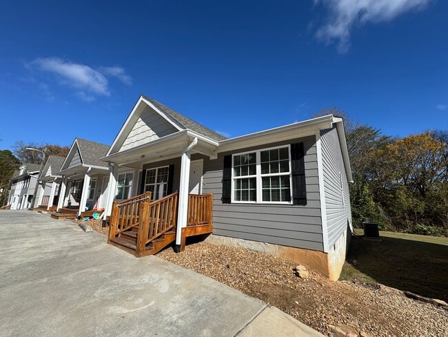 Building Photo - 310 N Varnell Rd Unit Apt. A