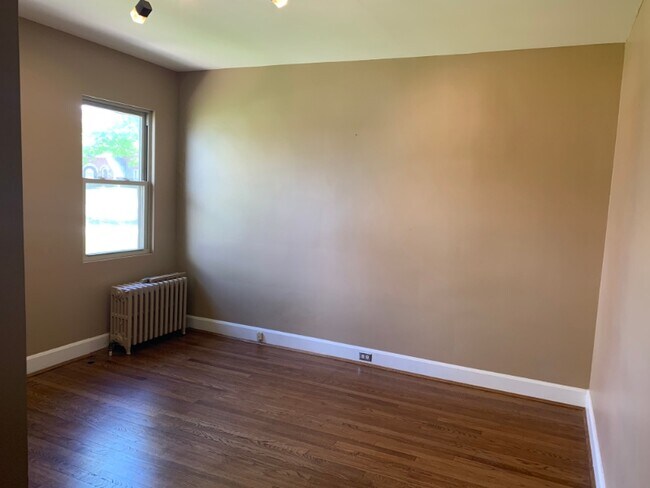 Photo - 1842 Berkley Ave