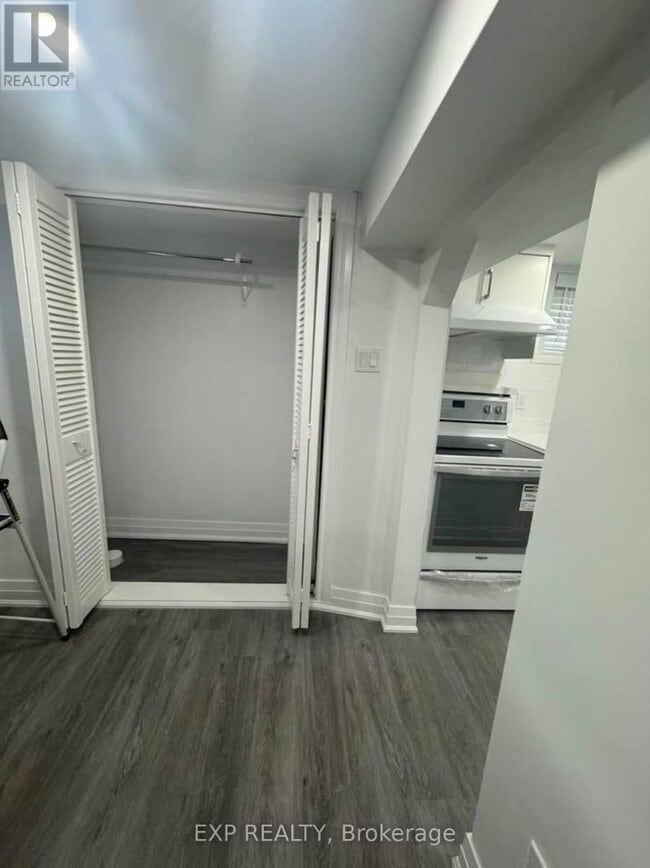 Photo - 148 Cosburn Ave.