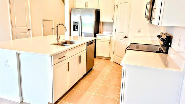 Photo - 8580 Lunar Skye St