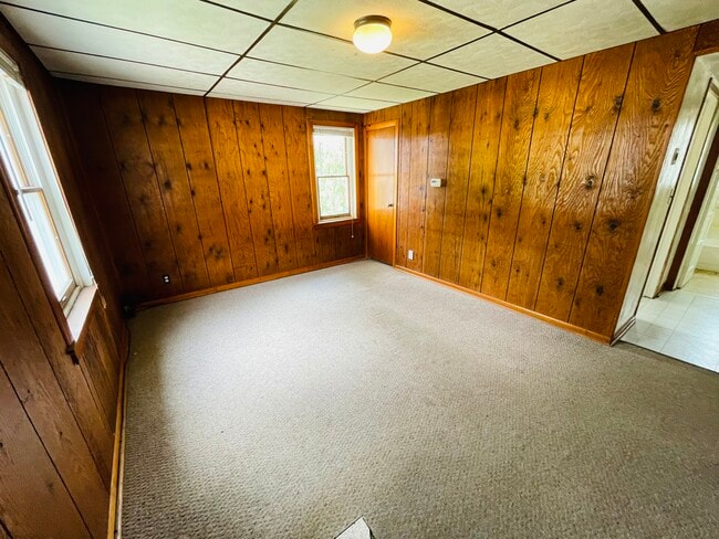 335 Hemlock Dr