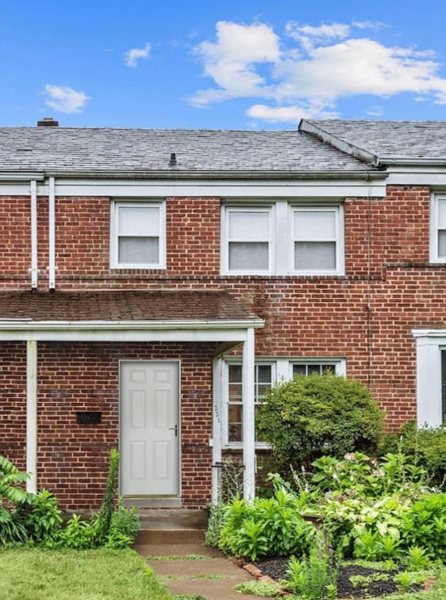 Building Photo - 3 Bedroom, 1.5 Bath Townhome in Towson