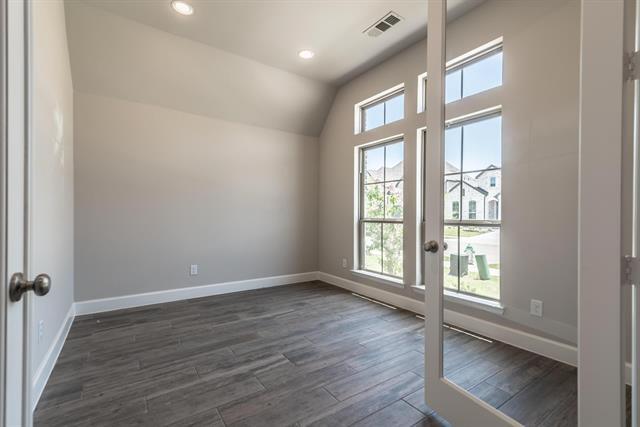 Photo - 2933 Saltwood Ct