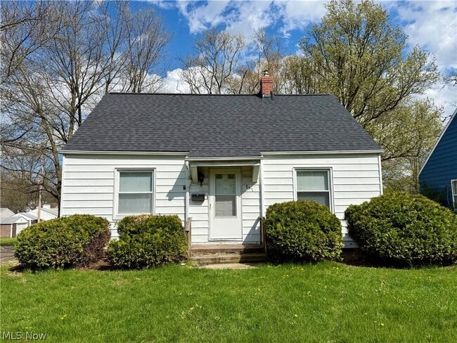 Building Photo - 857 Kennebec Ave