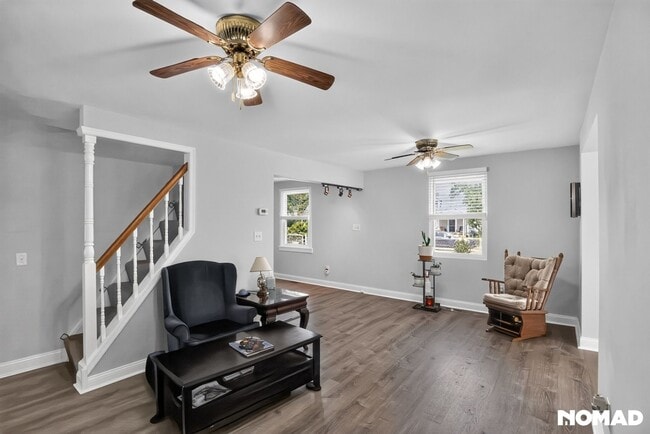 Photo - 8217 Cornwall Rd