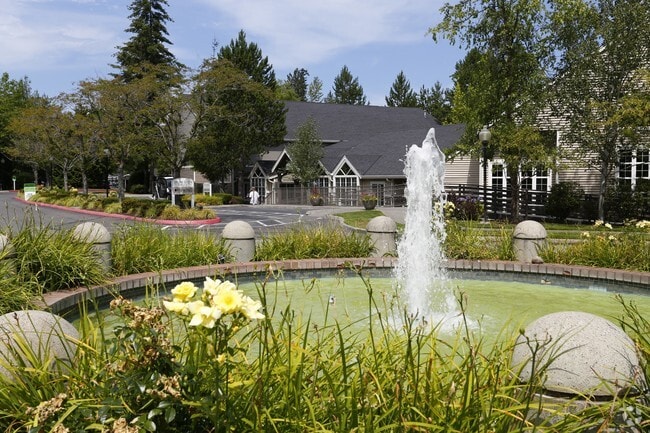 Building Photo - On the Green at Harbour Pointe