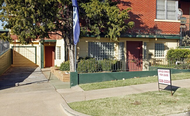 Photo - Chardonnay Apartments