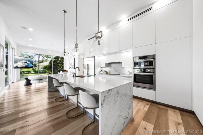 11064 Canary Island Ct