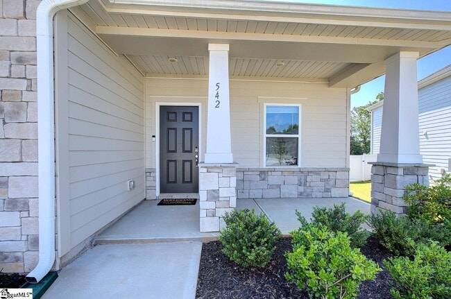 Photo - 542 Silverado Ave