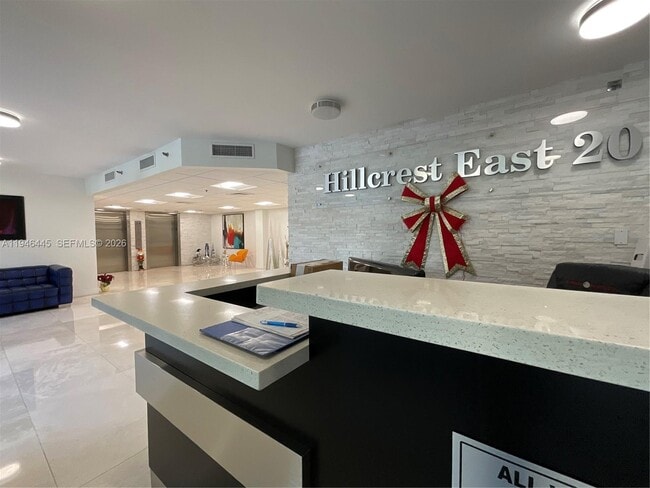 Photo - 919 Hillcrest Dr Unit 704