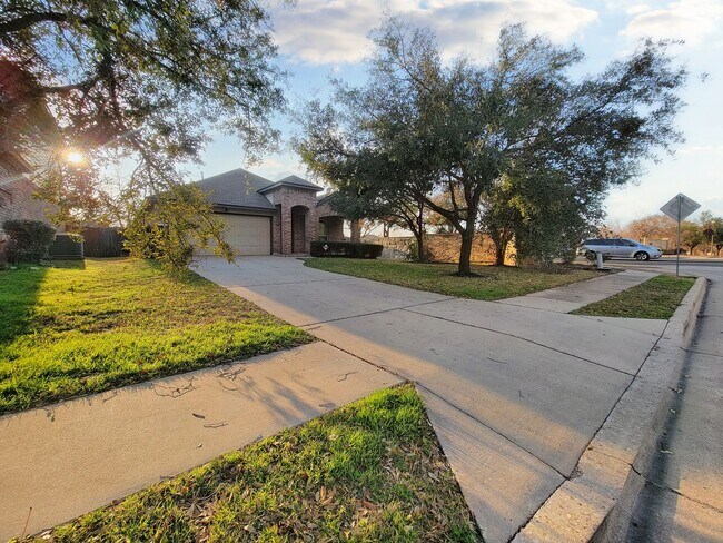 Photo - Beautiful 4 BR / 2 BA Home for Rent in Austin
