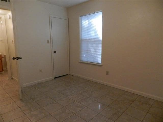 Building Photo - 1427 Charlotte St Rental