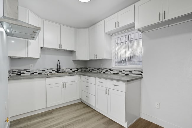 Photo - 4710 St Elmo Dr Unidad 4714