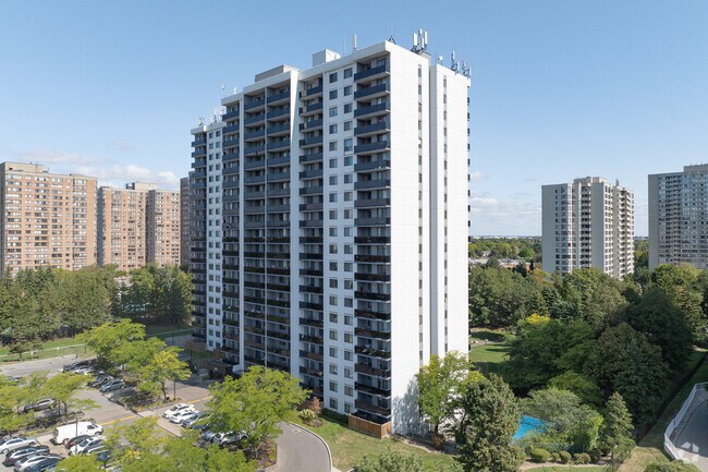 Photo - 125 Bamburgh Circle