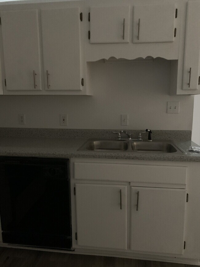 Photo - 1115 W Jefferson Ave Unit E
