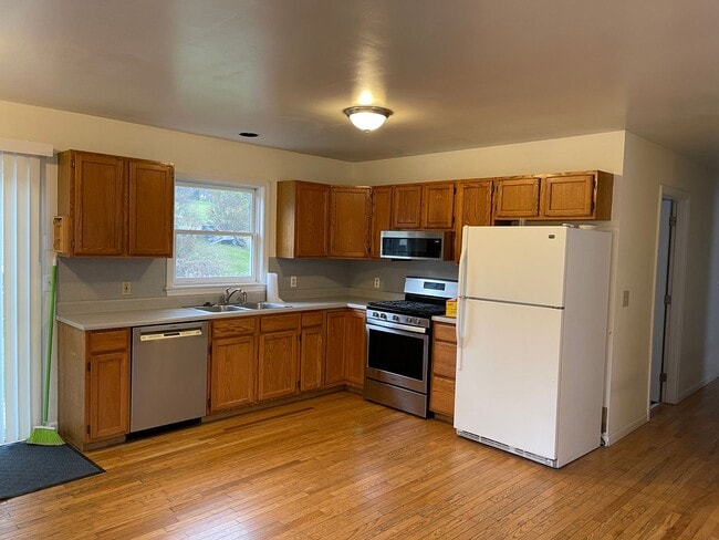 Photo - 4 bedroom single family home