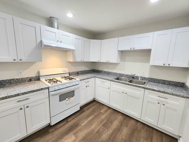 Photo - 2502 Oak Park Blvd