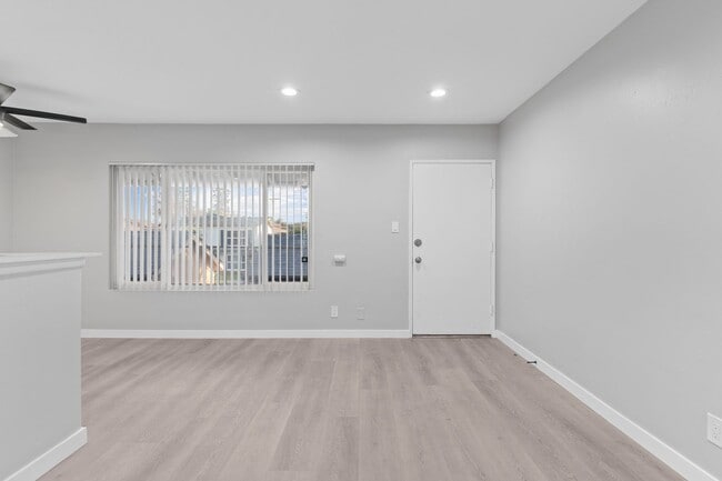 Photo - 12602 Kensington Ln Unit 04
