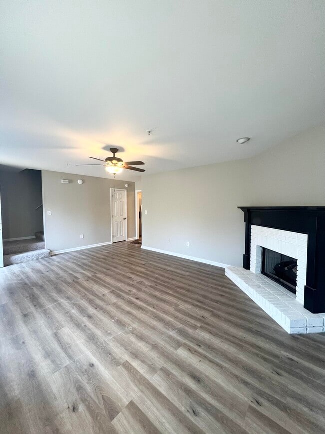 Photo - 237 Willow Point Cir