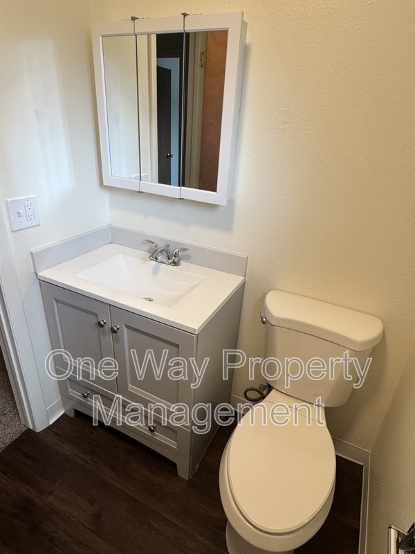 Photo - 2423 W 27th St