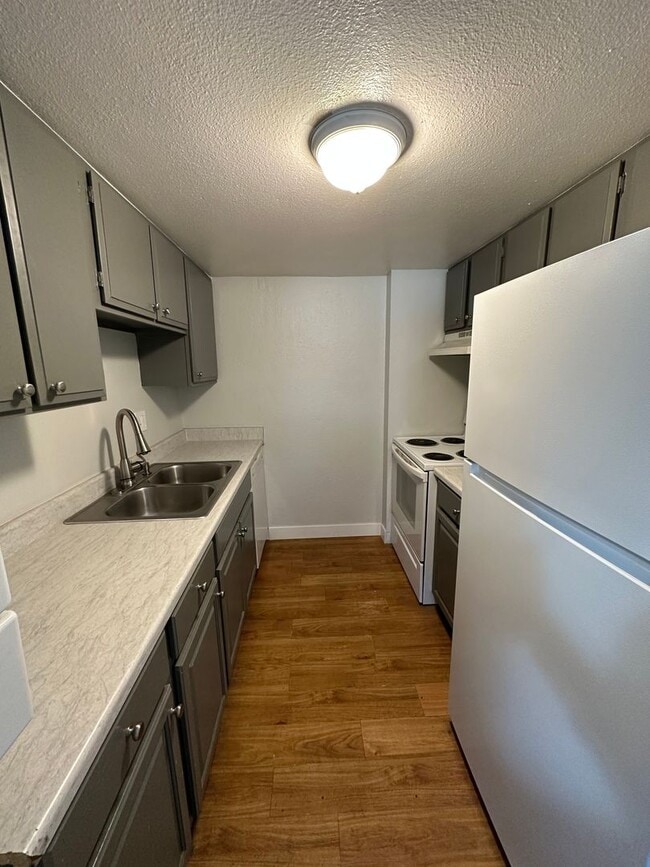 Building Photo - NShields636 (KC-LN-KB) Unit 06