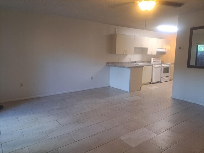 Photo - 2050 Oleander Blvd Unit 10106
