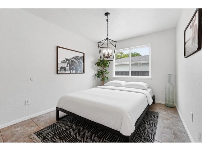 Photo - 2525 50th Ave