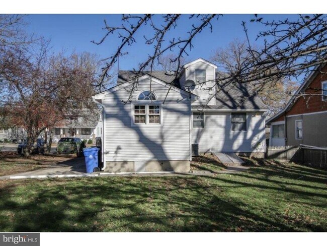 Photo - 206 Swarthmore Rd