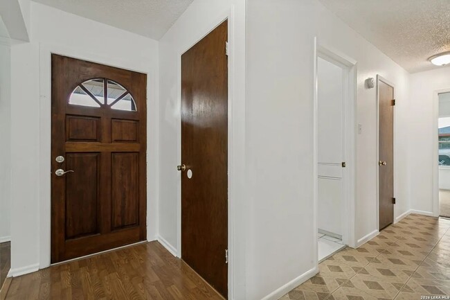 Photo - 207 Balboa Dr