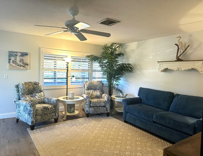 Building Photo - 12 Quails Run Blvd Unit 12